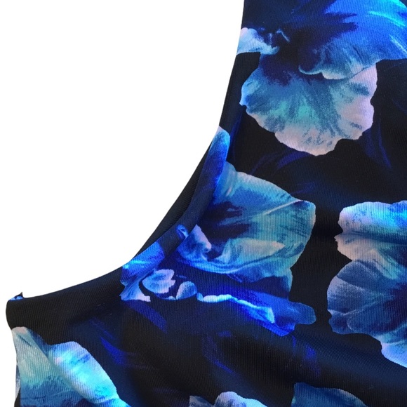 PINK Victoria’s Secret Floral Tie Up Keyhole Bikini Top Medium - Picture 3 of 7